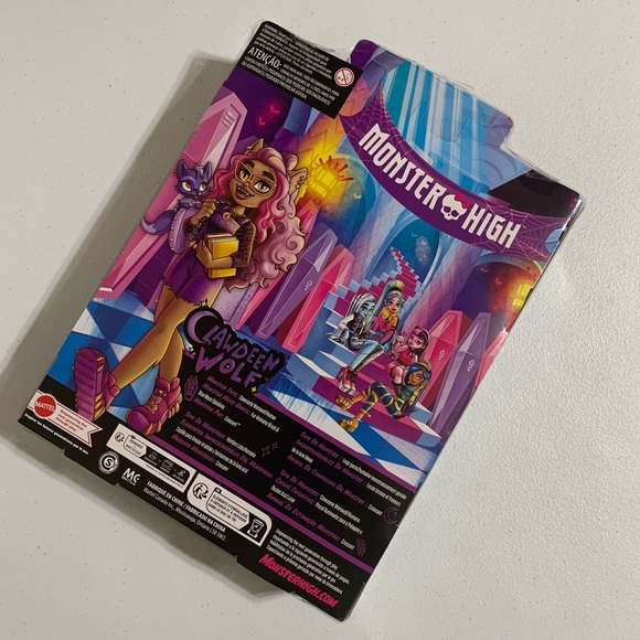 Monster High®: Clawdeen Wolf™ Fashion Doll with Pet and Accessories-New - Picture 4 of 9